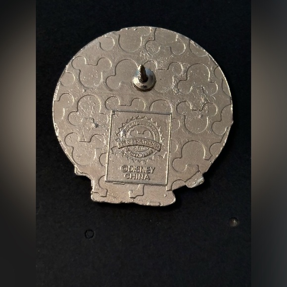 Disney Trading Pin - Picture 2 of 2